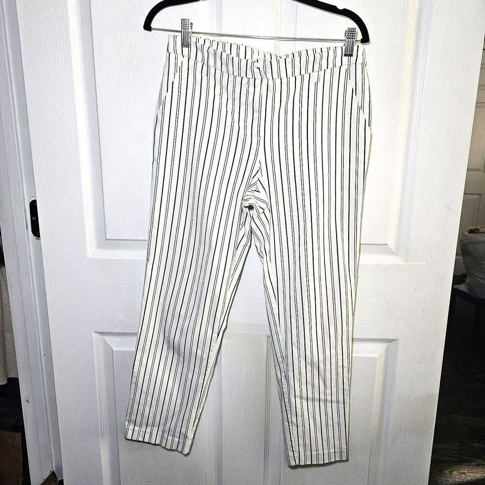 Women's Linda Matthews Black And White Striped Slim Pant 10